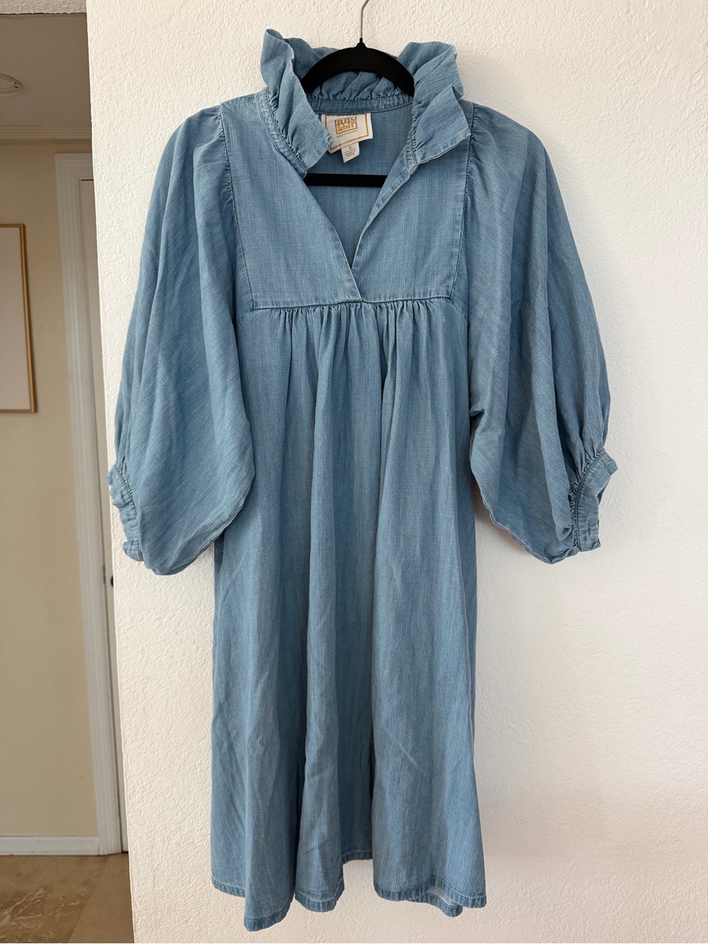 Light Blue Denim-Effect Midi Dress with Puff Sleeves